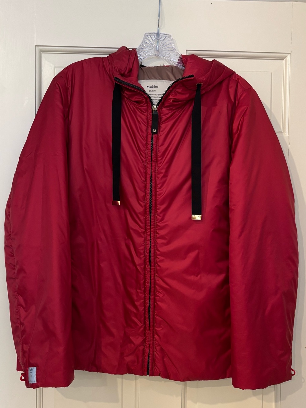 MAX MARA THE CUBE
Padded water-repellent hooded jacket